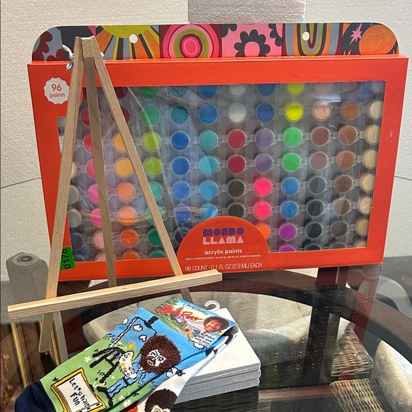 Mondo Llama acrylic paint set 2 sets of bob ross socks canvas easel - Picture 5 of 5